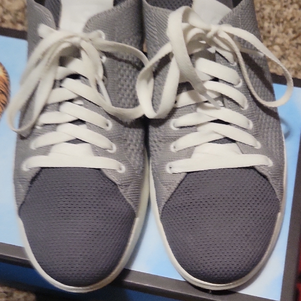 Cole Haan White and Gray Casual Sneakers - Picture 5 of 12